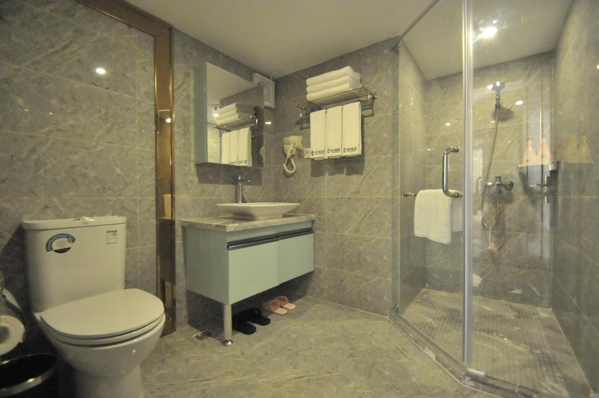 Waifiden Duplex Hotel Apartment Zhongyong Jinyu Branch-Free Shuttle Bus During The Canton Fair Bagian luar foto