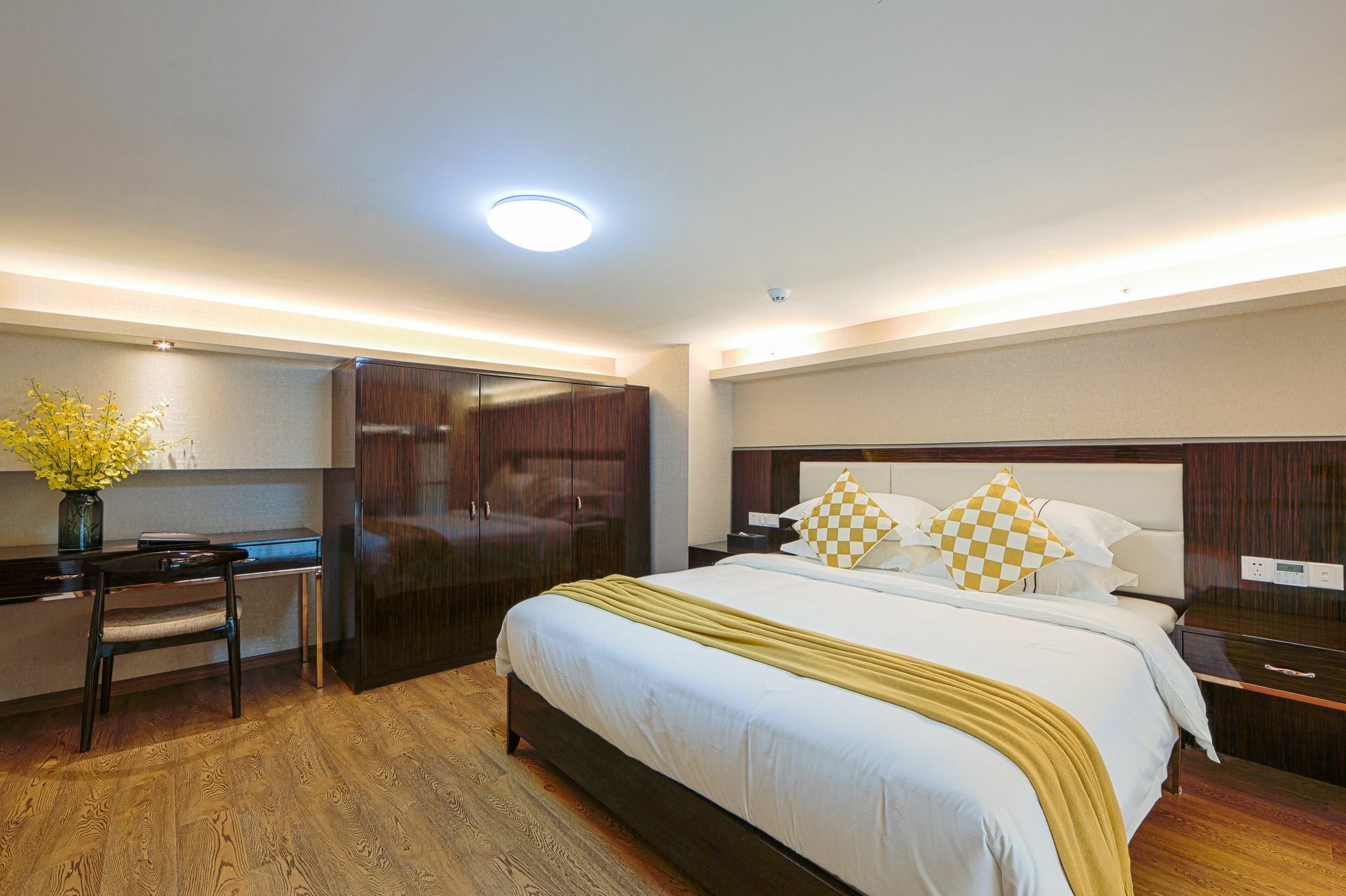 Waifiden Duplex Hotel Apartment Zhongyong Jinyu Branch-Free Shuttle Bus During The Canton Fair Bagian luar foto
