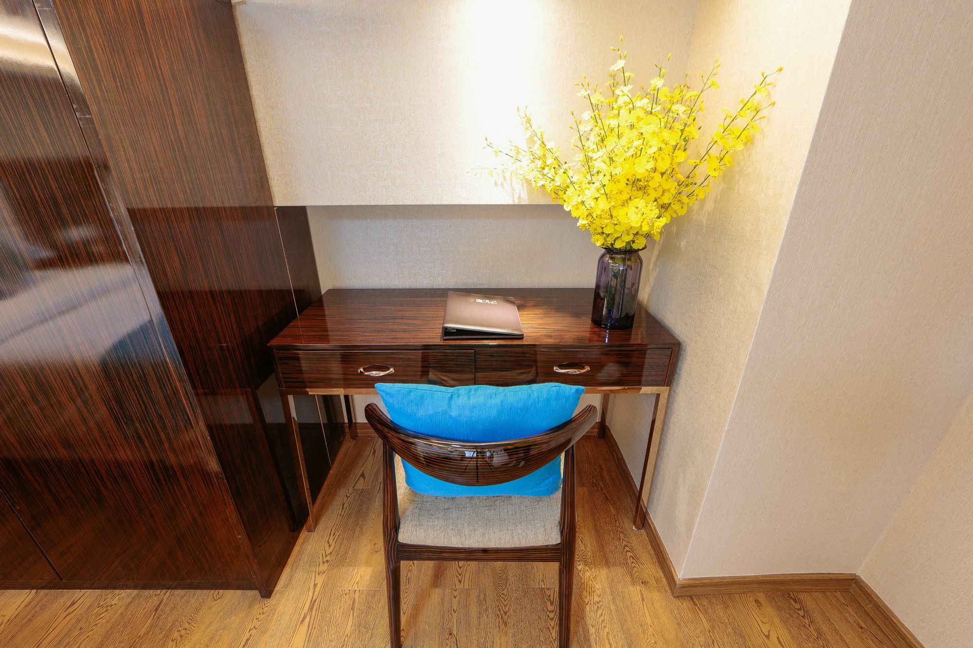 Waifiden Duplex Hotel Apartment Zhongyong Jinyu Branch-Free Shuttle Bus During The Canton Fair Bagian luar foto