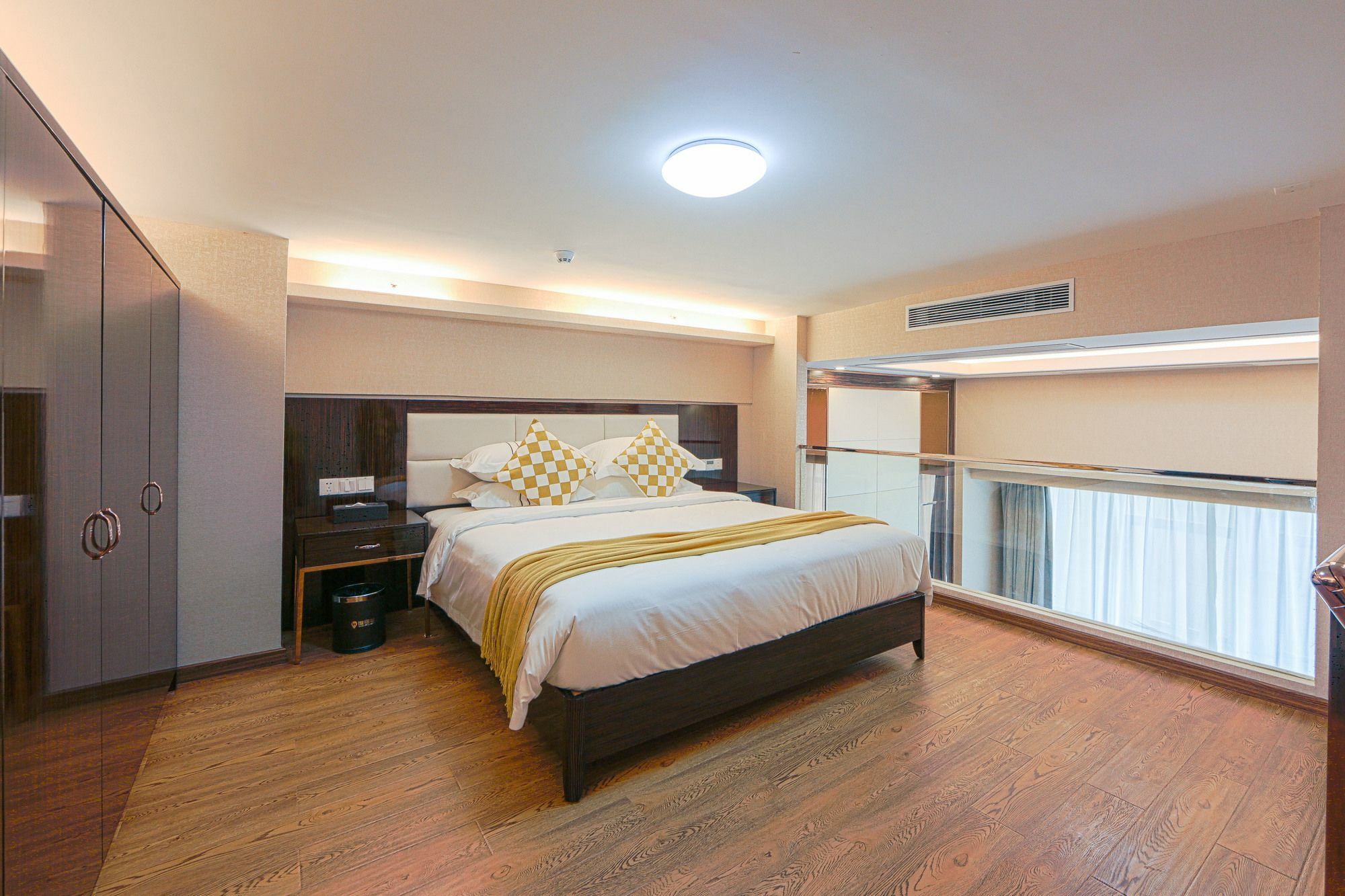 Waifiden Duplex Hotel Apartment Zhongyong Jinyu Branch-Free Shuttle Bus During The Canton Fair Bagian luar foto